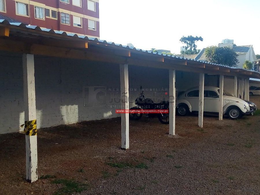 Box de Garagem, Carro
