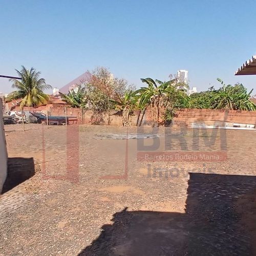 Comercial, Barracões