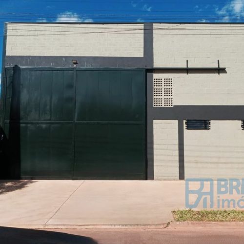 Comercial, Barracões