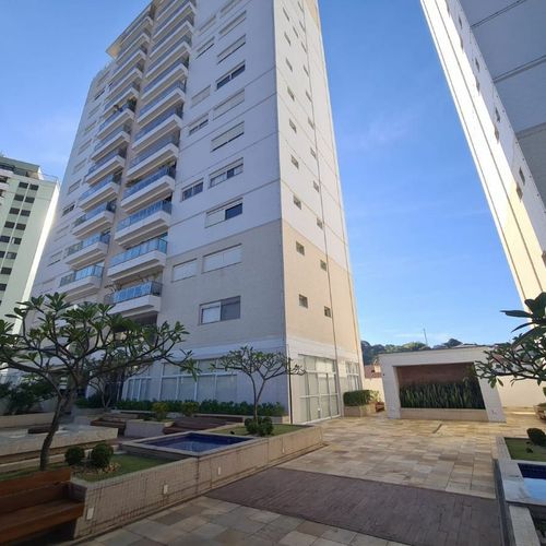 Apartamentos, 4 Dormitórios