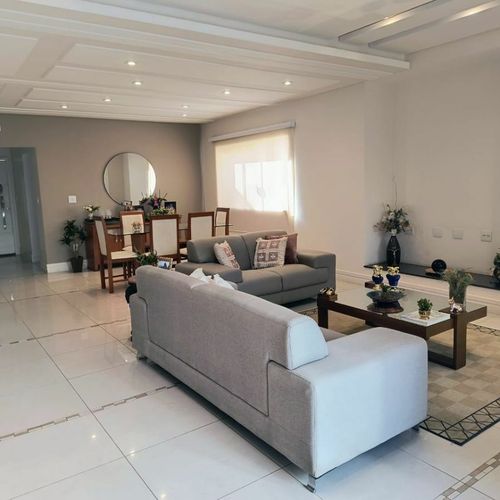 Casa, 4 Dormitórios