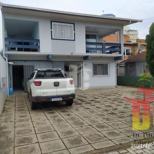 Sobrado, 1 suite + 4 dormitórios