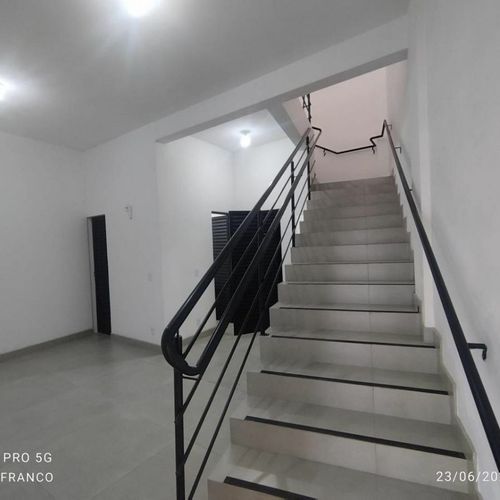 Sala Comercial, Térrea