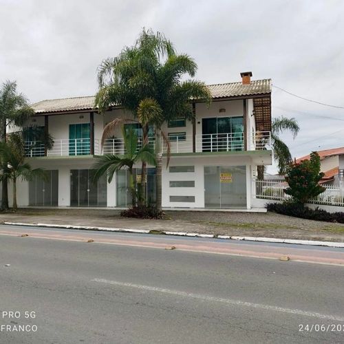 Sala Comercial, Térrea