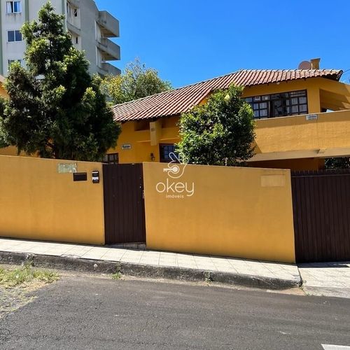 Casa, 4 Dormitórios