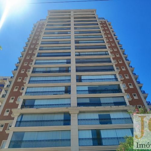 Apartamentos, 4 dormitórios