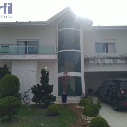 Sobrado, 4 Dormitórios ou +