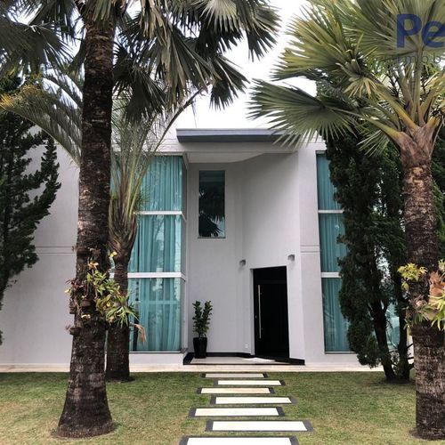 Sobrado, 4 Dormitórios ou +