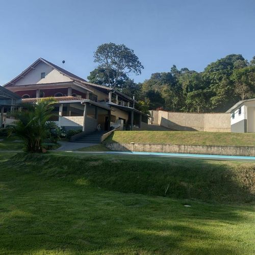 Chácara, 4 Dormitórios