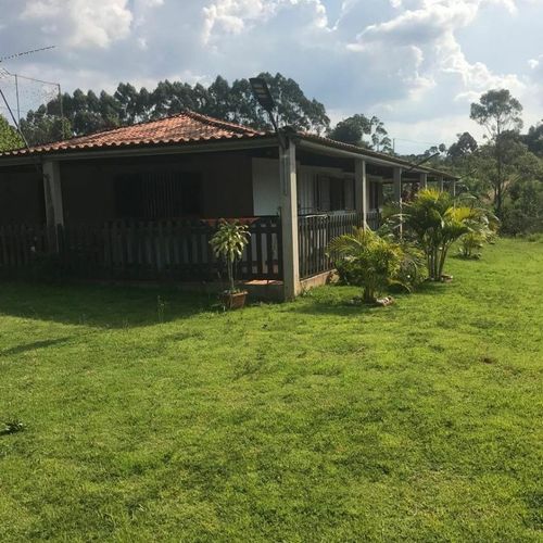 Chácara, 4 Dormitórios