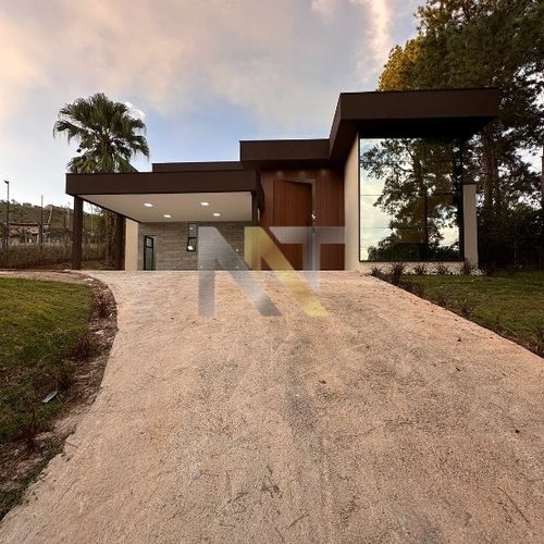 Casa, 4 Dormitórios