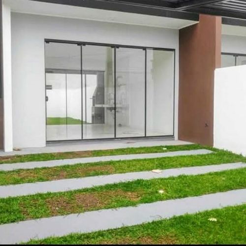 Sobrado, 1 suite e 1 dormitório