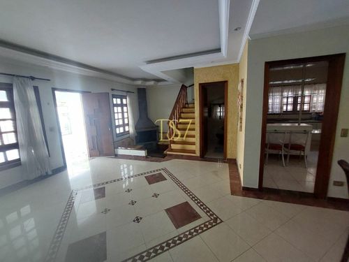 Sobrado, 3 Dormitórios