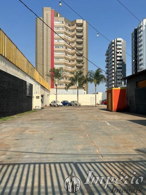 Terreno Comercial, Com salão comercial