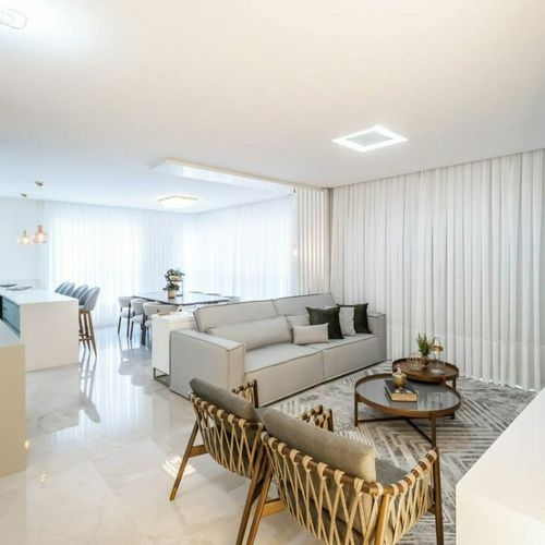 Apartamento, 4 Dormitórios