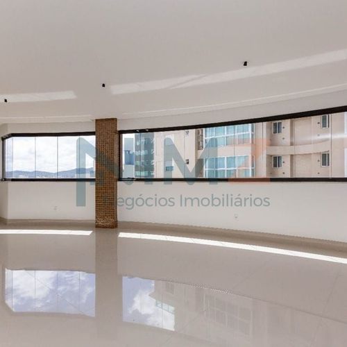 Apartamento, 4 Dormitórios