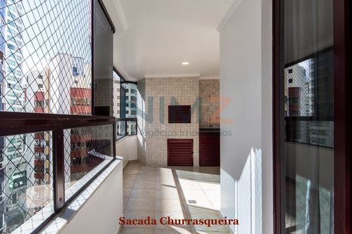 Apartamento, 5 dormitórios