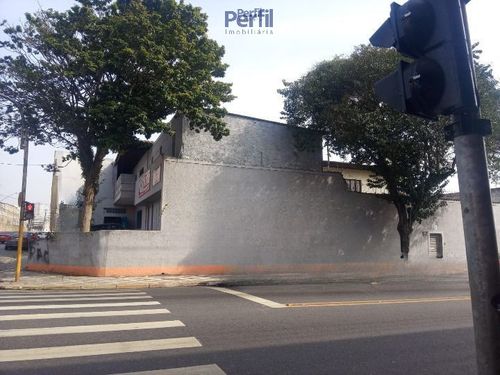 Comercial, Prédio