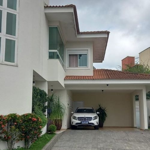 Sobrado, 4 Dormitórios ou +