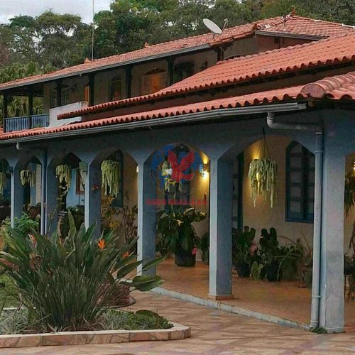 Sitio, Com Rio/Nascente