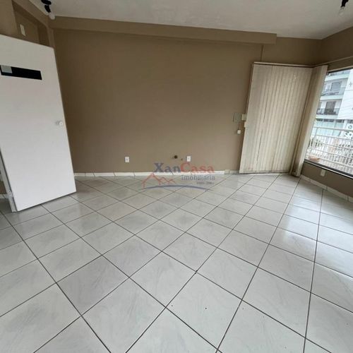 Sala Comercial, Térrea