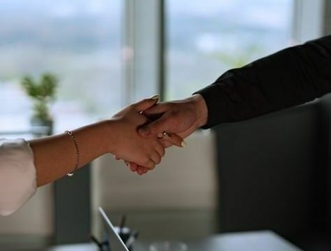 {{imobiliaria.imb_razaosocial}}