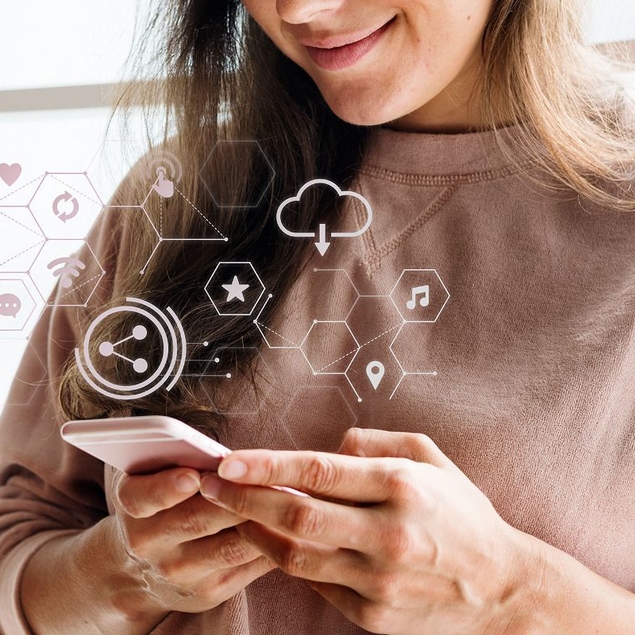 {{layout.imobiliaria.imb_razaosocial}}