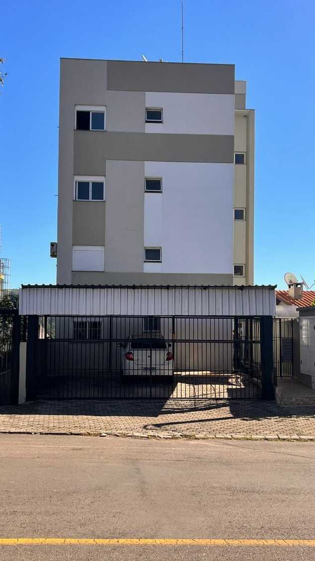 {{layout.imobiliaria.imb_razaosocial}}