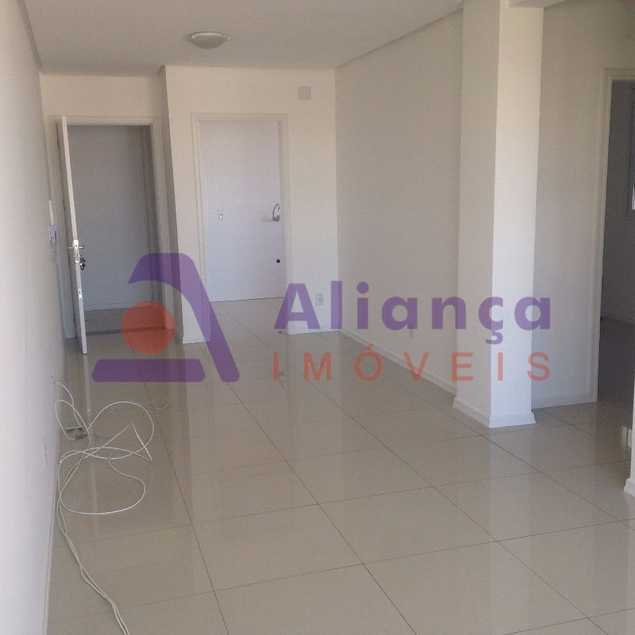 {{layout.imobiliaria.imb_razaosocial}}