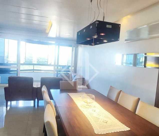 {{layout.imobiliaria.imb_razaosocial}}