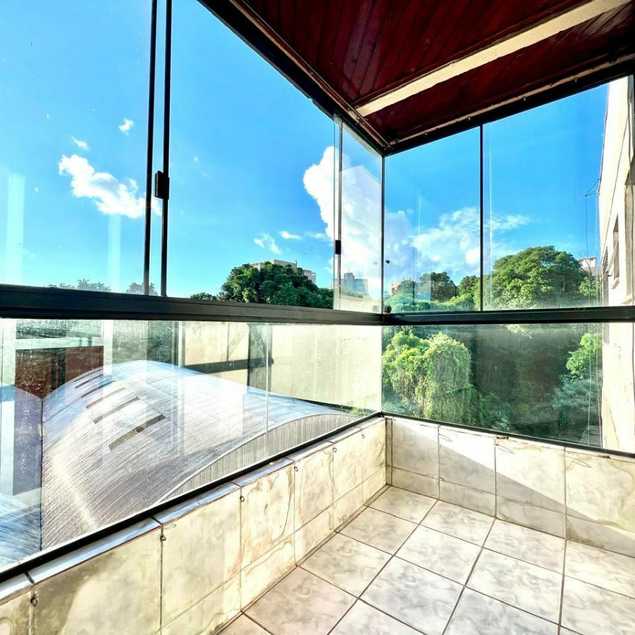 {{layout.imobiliaria.imb_razaosocial}}