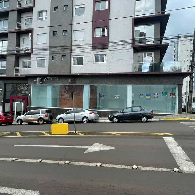 {{layout.imobiliaria.imb_razaosocial}}