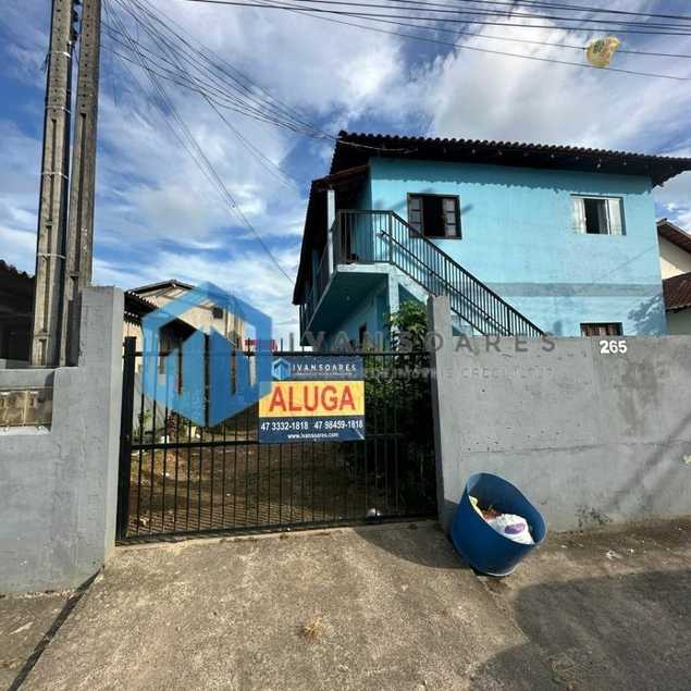 {{layout.imobiliaria.imb_razaosocial}}