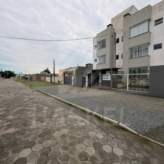 {{layout.imobiliaria.imb_razaosocial}}