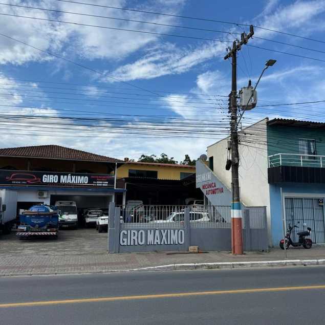 {{layout.imobiliaria.imb_razaosocial}}