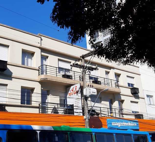 {{layout.imobiliaria.imb_razaosocial}}
