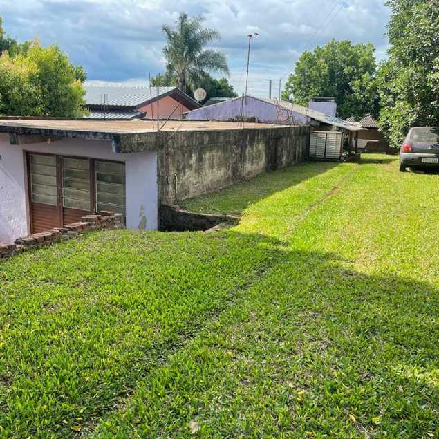 {{layout.imobiliaria.imb_razaosocial}}