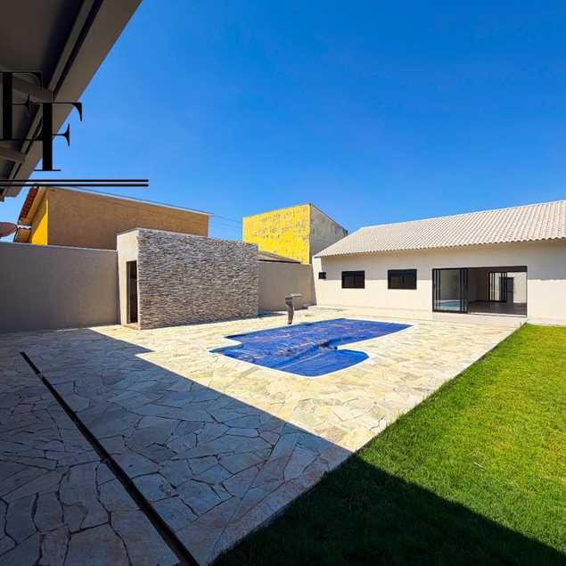 {{layout.imobiliaria.imb_razaosocial}}