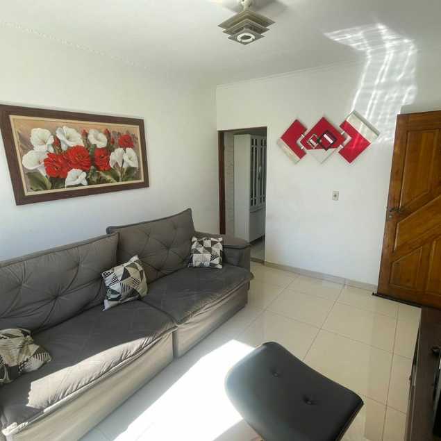 {{layout.imobiliaria.imb_razaosocial}}