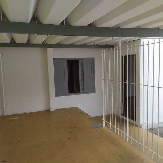 {{layout.imobiliaria.imb_razaosocial}}