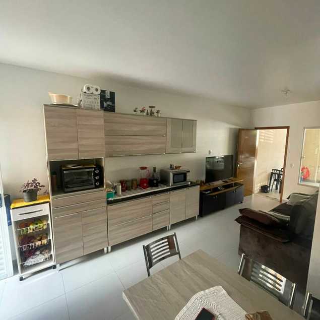 {{layout.imobiliaria.imb_razaosocial}}