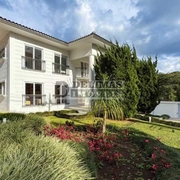 {{layout.imobiliaria.imb_razaosocial}}