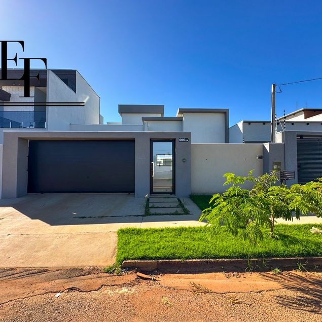{{layout.imobiliaria.imb_razaosocial}}