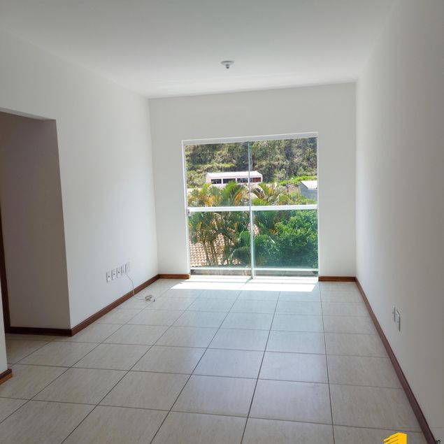 {{layout.imobiliaria.imb_razaosocial}}
