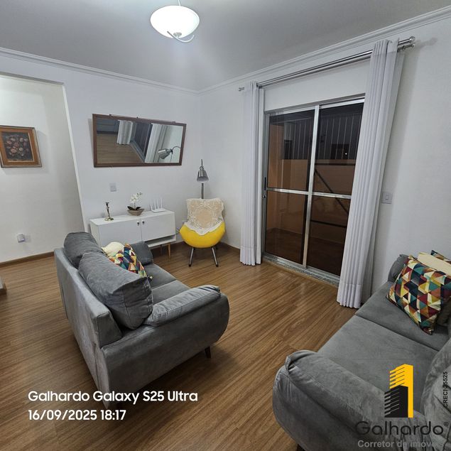 {{layout.imobiliaria.imb_razaosocial}}