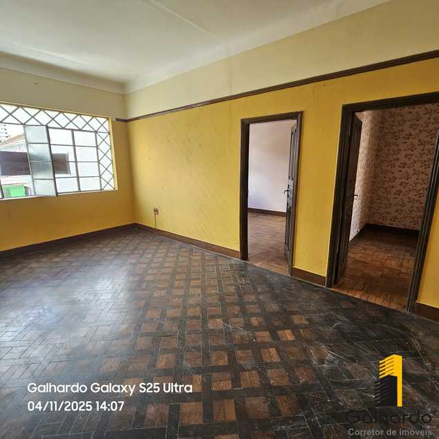 {{layout.imobiliaria.imb_razaosocial}}