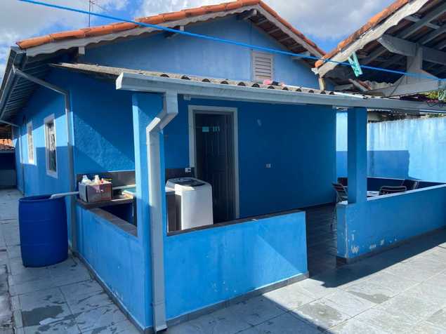 {{layout.imobiliaria.imb_razaosocial}}
