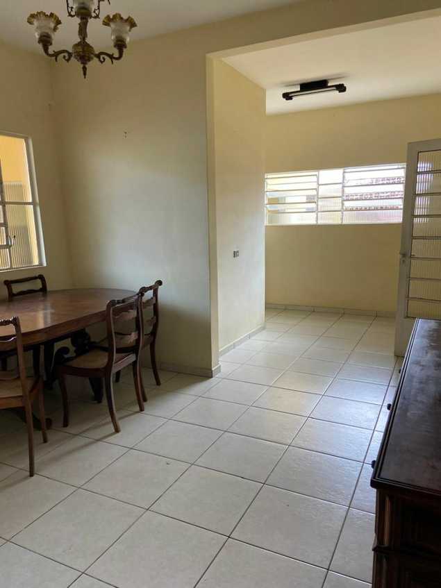 {{layout.imobiliaria.imb_razaosocial}}