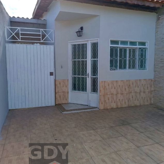{{layout.imobiliaria.imb_razaosocial}}