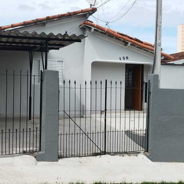 {{layout.imobiliaria.imb_razaosocial}}